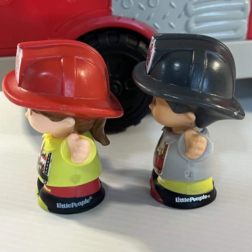 Fisher Price Little People Musical Red Fire Truck Lights & Sound 2 Firefighters
